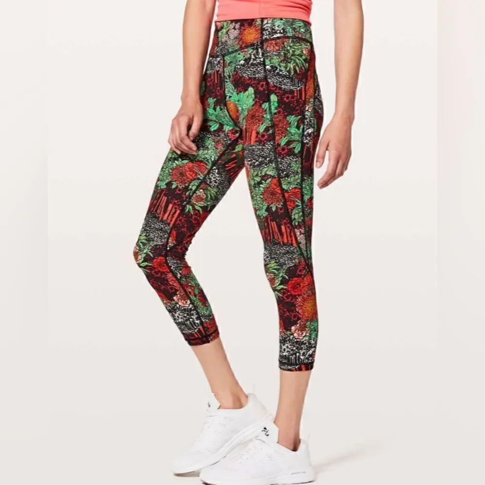 Lululemon Athletica RARE Time To Sweat Crop *23” Zen Garden Multi Size 4